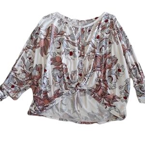 Free People |NWOT Floral Tie Sleeve Hi-low 3/4 Top